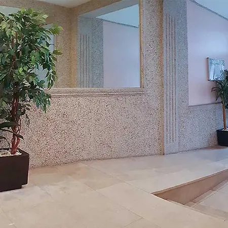 Edificio Sirena Apartment *